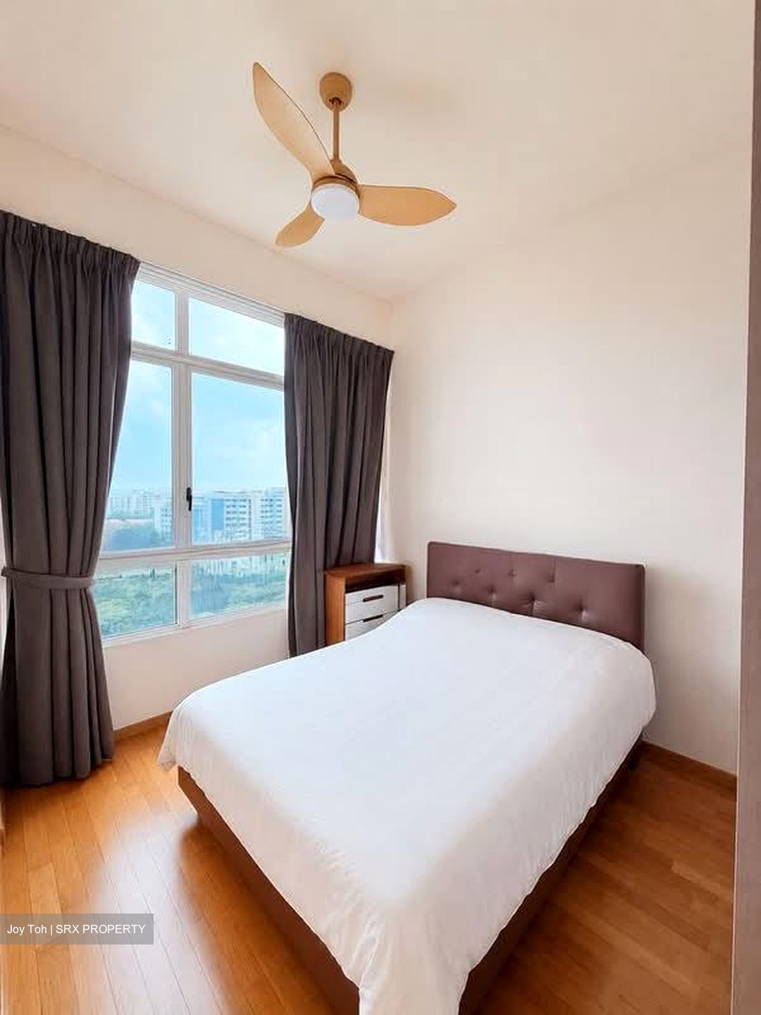 Vacanza @ East (D14), Condominium #574538081
